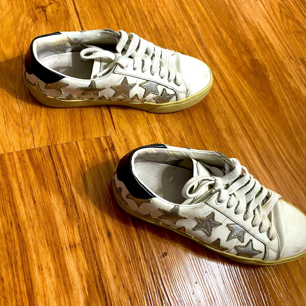 Yves saint Laurent sneakers size 5